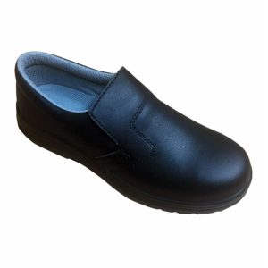 Black slip-resistant chef shoes